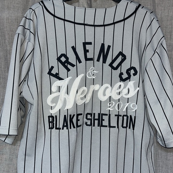 Blake Shelton 2019 Tour Jersey - Picture 5 of 5